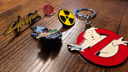 COMBO pack 4x odznak a klíčenka  