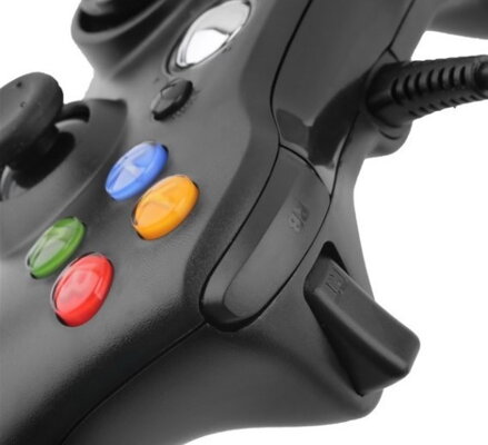 Xbox 360 kabelový ovladač černý